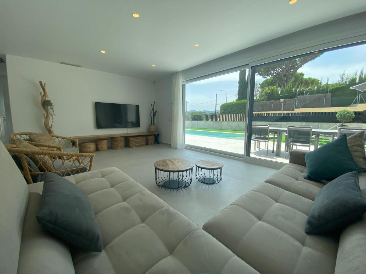 Naramia Sagaro Villa With Poolgarden10 Pax S'Agaro Εξωτερικό φωτογραφία